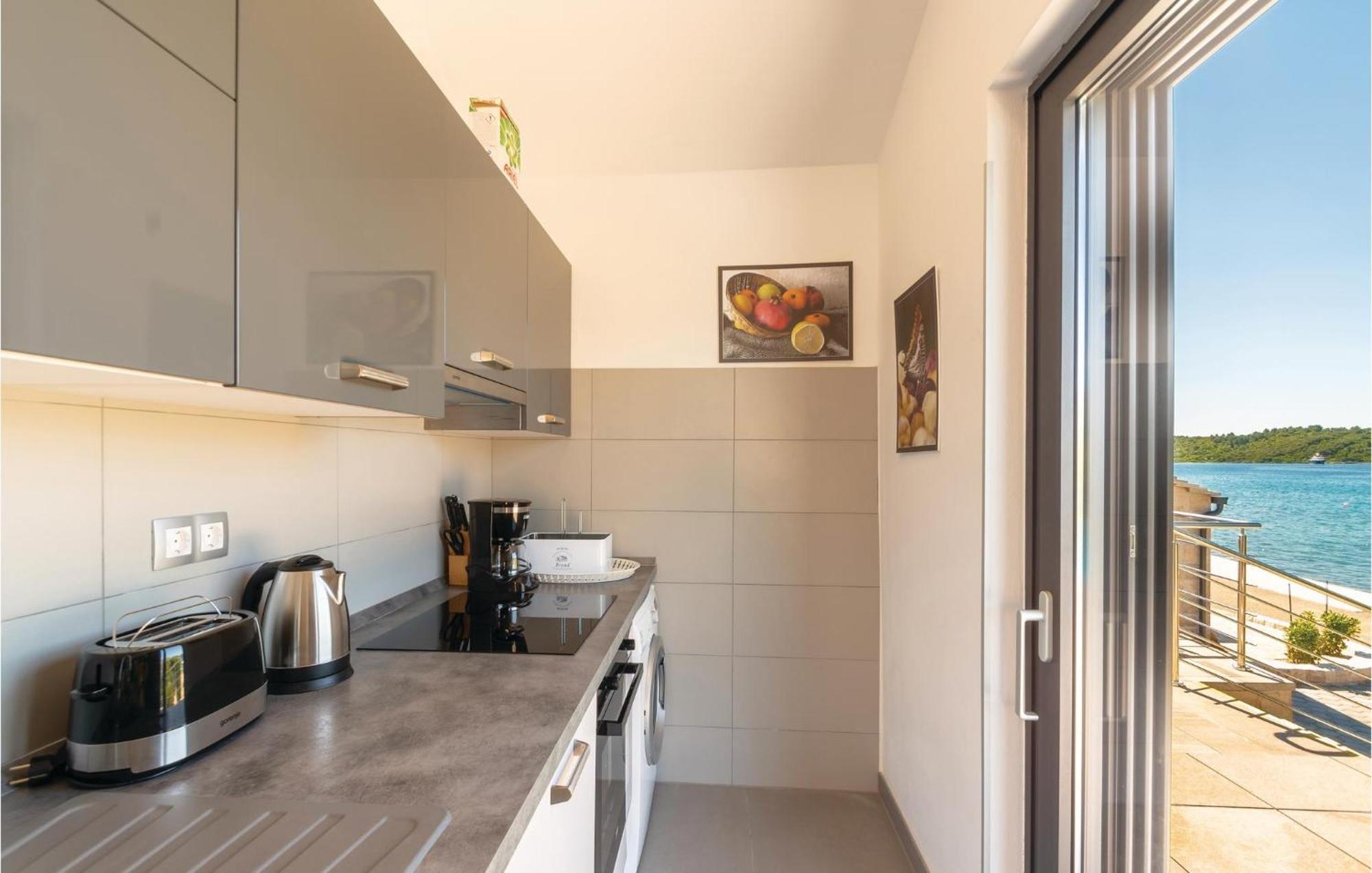 Nice Home In Kneze With Wifi Pupnat Exterior foto
