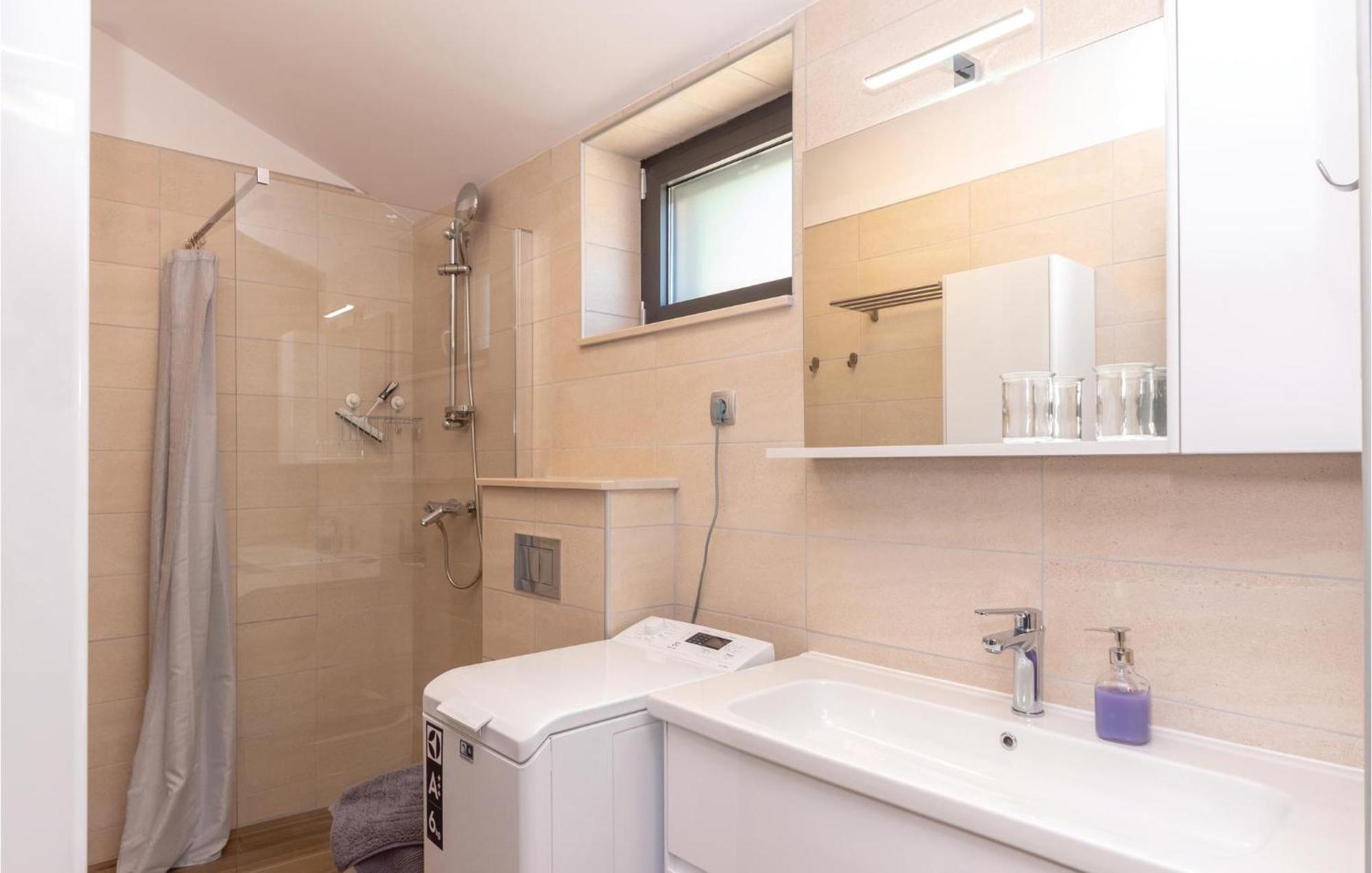 Nice Home In Kneze With Wifi Pupnat Exterior foto